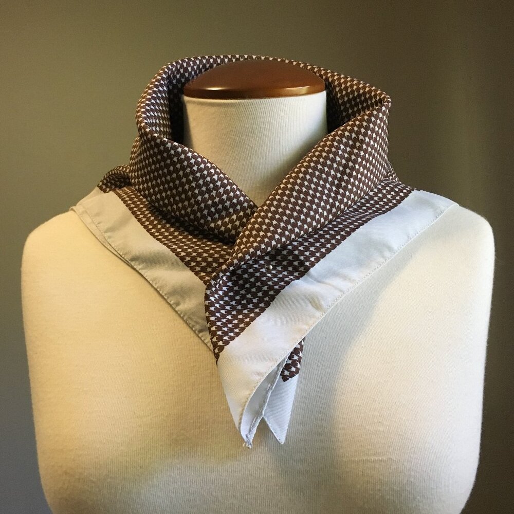 Vintage Glentex Puppytooth Square Scarf Ice & Espresso Brown